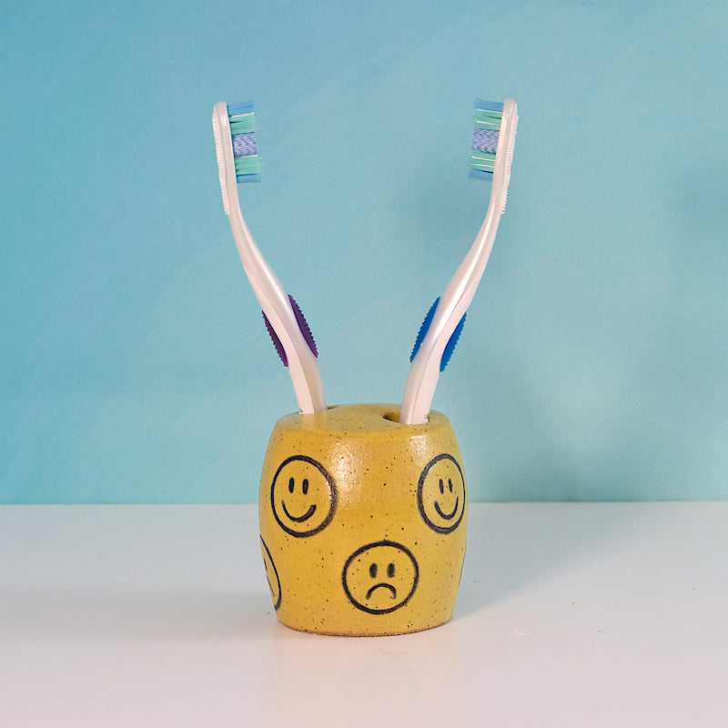 Made-to-Order Glazed Stoneware Toothbrush Holder Smiley Pattern
