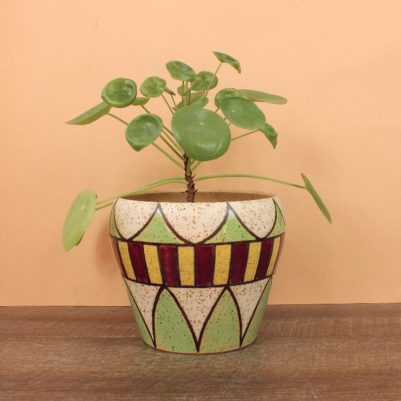 Made-to-Order Pot with Art Deco Pattern