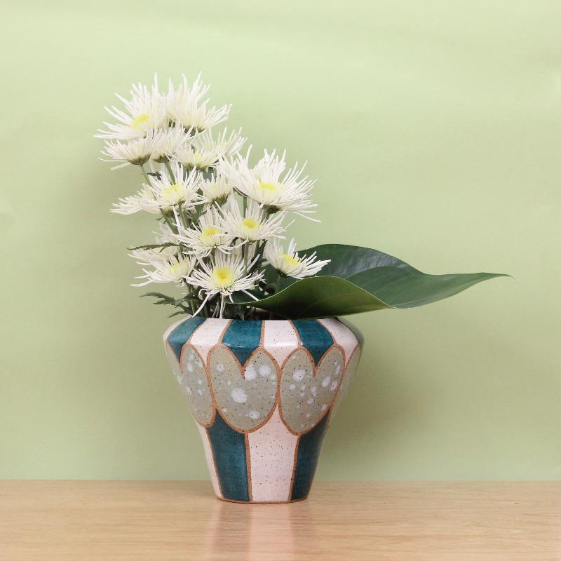 Stoneware Vase with Tulip Pattern