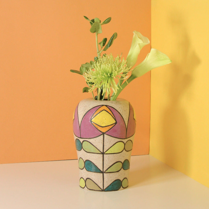 Made-to-Order Vase with Cat Eye Flower Pattern