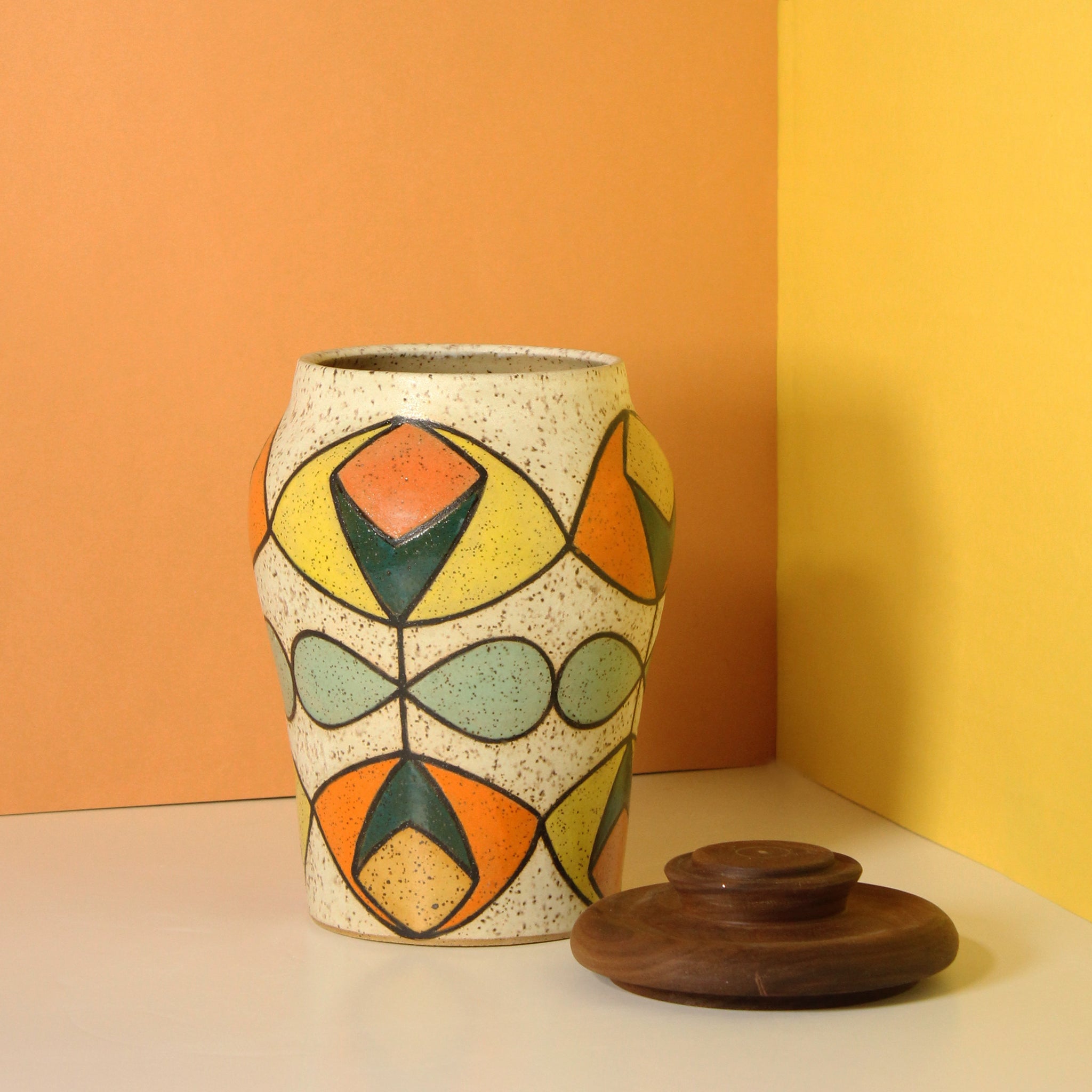 Glazed Stoneware Jar with Cat Eye Flower Pattern